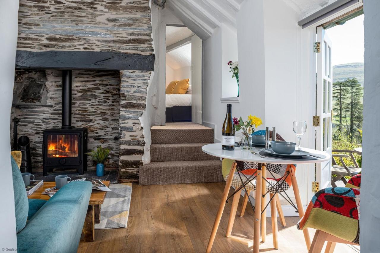 Farmhouse & Cottage At Geufron Farm - Dog Friendly Bryn-crug Exterior photo