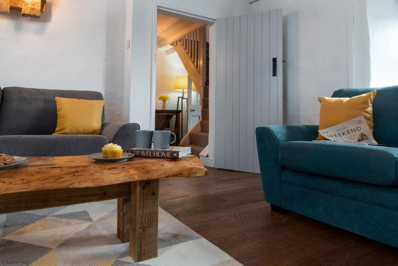 Farmhouse & Cottage At Geufron Farm - Dog Friendly Bryn-crug Exterior photo